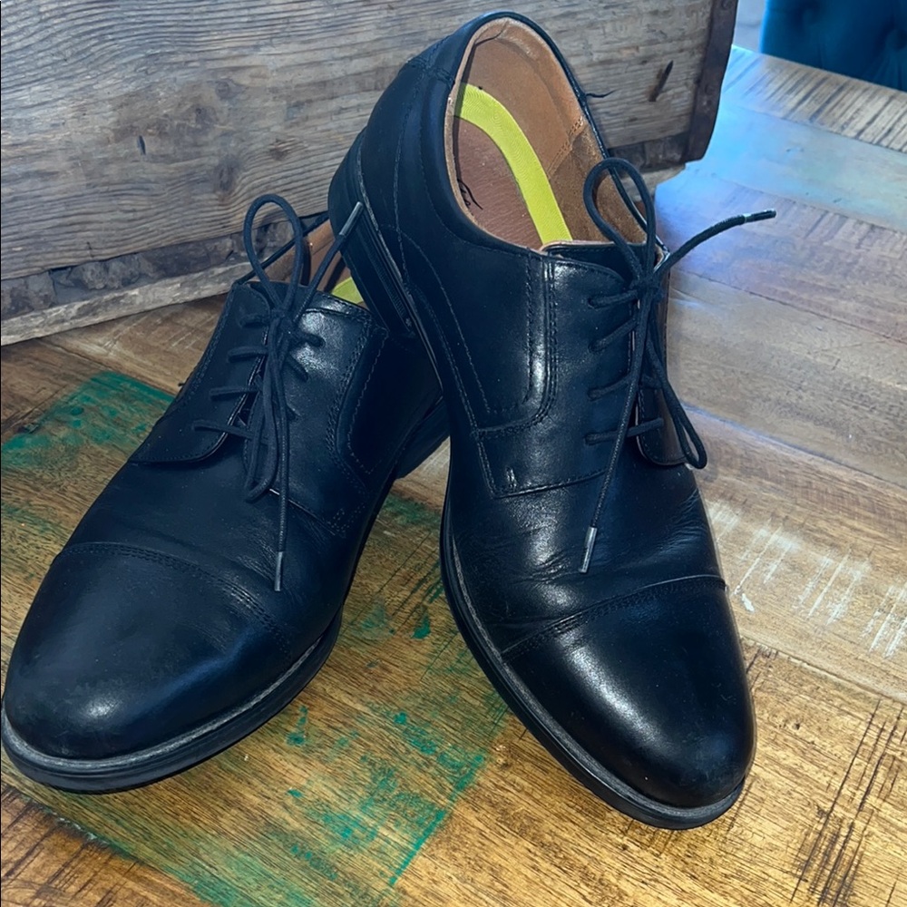 Florsheim Classic Black Men's Comfortech Dress Shoes. Size 11